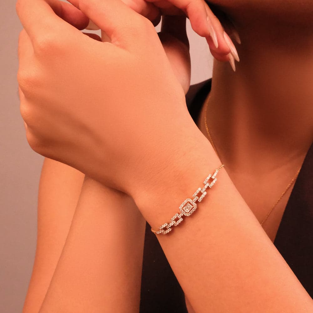 Lady in Emerald - Pure Gold Lab Diamond Solitaire Bracelet